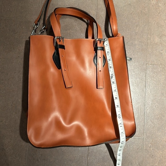 Innue leather handbag - Picture 4 of 13